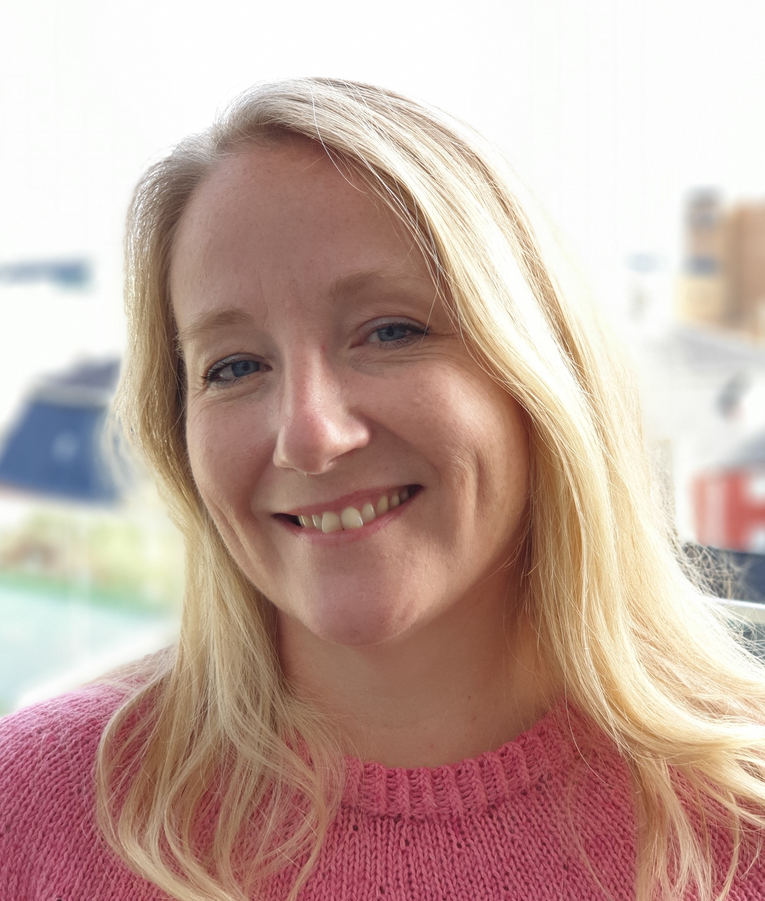 Portrettbilde av Janet &Oslash;verland, likestillings- og mangfoldsr&aring;dgiver i HR- og HMS-avdelingen ved NTNU