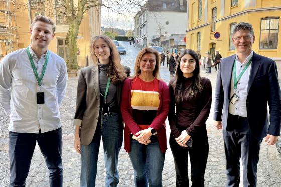 Gruppebilde av ansatte ved Universitetet i Bergen