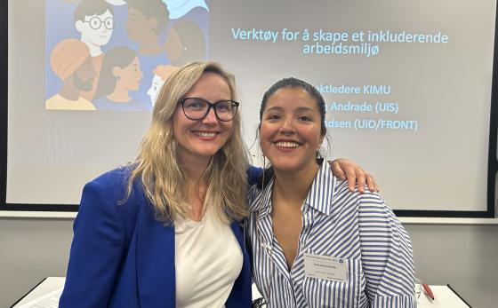Portrettbilde av Marthe Amundsen og Rosa Cam Andrade framfor en powerpoint med tittel "Mangfold som strategisk ressurs. Verktøy for å skape et inkluderende arbeidsmiljø"."